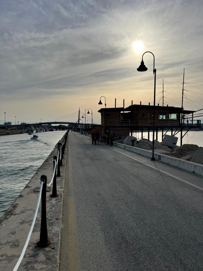 "Casa Incantevole" Fronte Mare Pescara - Appartamento Via Buozzi ภายนอก รูปภาพ