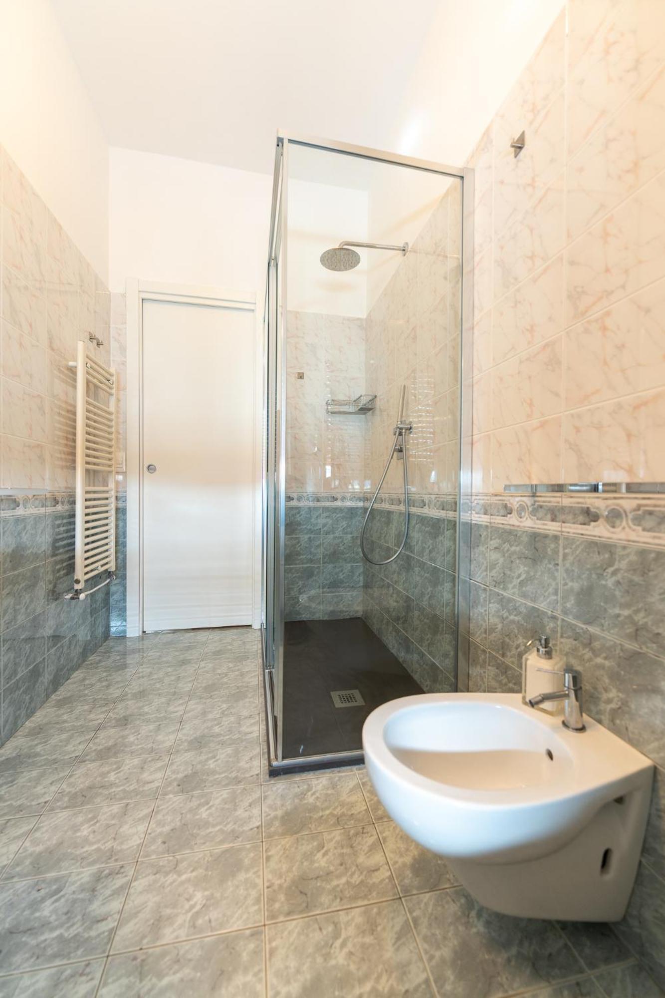 "Casa Incantevole" Fronte Mare Pescara - Appartamento Via Buozzi ภายนอก รูปภาพ